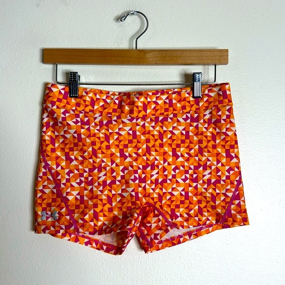 Under armour ladies lightweight performance colorful runnin shorts size medium - Picture 1 of 6